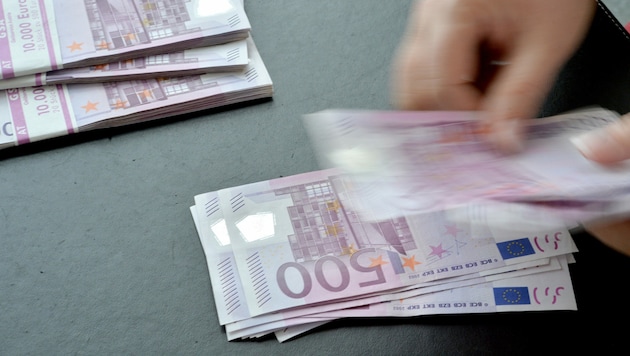 Der Mann verlor fünf Millionen Euro. (Symbolbild) (Bild: APA/BARBARA GINDL)