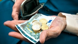Viele Pension kämpfen seit der Inflation mit ihrer Pension. (Bild: stock.adobe.com)