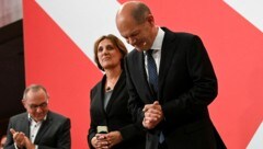 Olaf Scholz ist derzeit Vizekanzler. Nun ist er bereit, die Nachfolge von Kanzlerin Angela Merkel anzutreten. (Bild: APA/AFP/CHRISTOF STACHE)