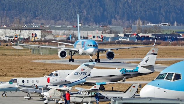 Eine Petition gegen den Flughafen Innsbruck wurde zum Flop. (Bild: Christof Birbaumer Kronenzeitung)