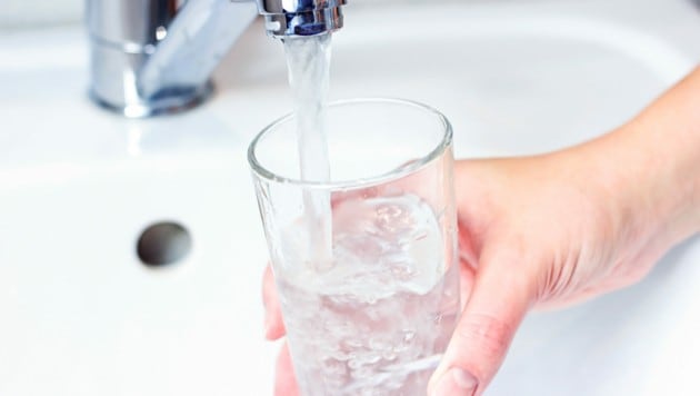 Wasser aus Österreich. Jetzt wird die Versorgung mit kostbarem Nass besser gesichert. (Bild: stock.adobe.com)