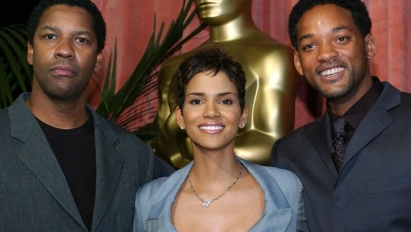 Will Smith mit Denzel Washington und Halle Berry im Jahr 2002 (Bild: AFP)