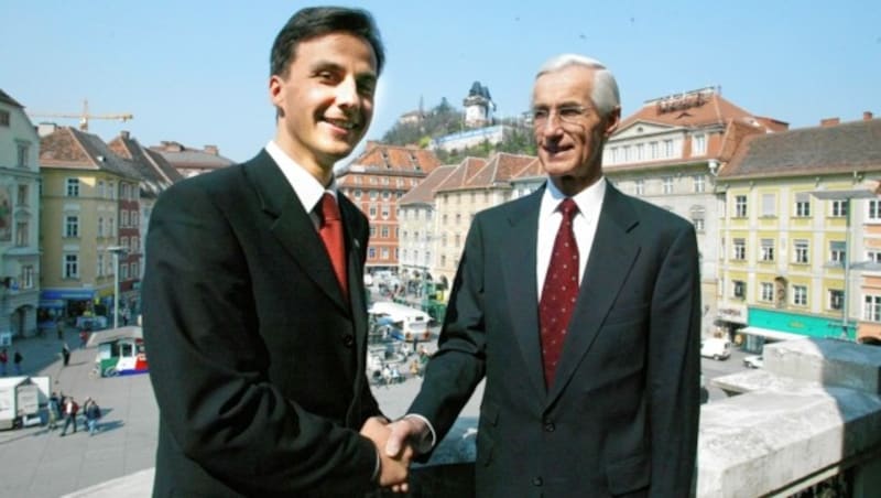 Siegfried Nagl mit seinem Vorgänger Alfred Stingl in Graz (Bild: KRONEN ZEITUNG)