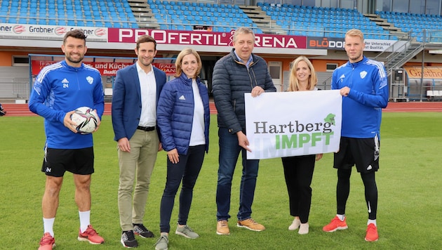 Hartbergs Fußballklub wirbt für eine Impfaktion (Bild: Hartberg)