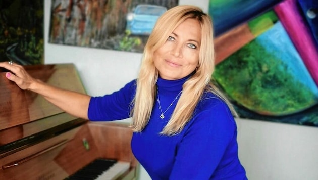 Heute lebt Natalie Lev in Klagenfurt und am Ossiacher See, malt Bilder oder spielt Klavier. (Bild: Natalie Victoria)