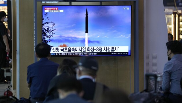 Auch in Südkorea wurden die Fernsehbilder gezeigt. (Bild: AP)