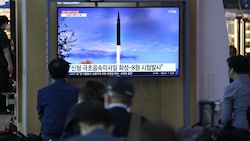 Auch in Südkorea wurden die Fernsehbilder gezeigt. (Bild: AP)