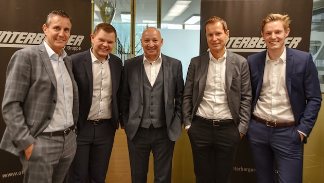 Gerald, Fritz, Dieter und Florian Unterberger (v.l.) mit Josef Gruber in ihrer Mitte. (Bild: Hubert Berger)