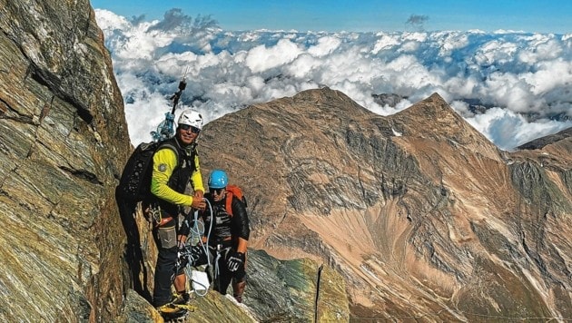 Bergführer Wolfi Schupfer führte Andreas Gabalier auf den Gipfel (Bild: Wallner Hannes)