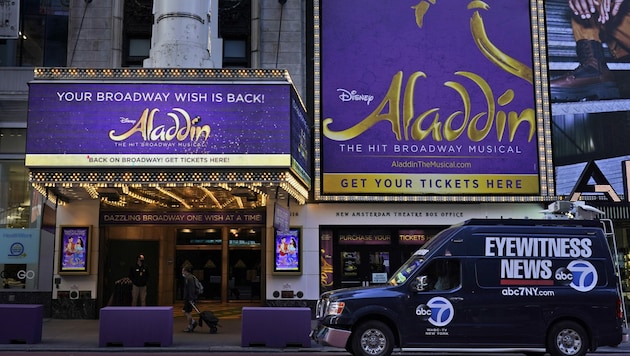 Nur einen Tag nach der Wiedereröffnung muss das Broadway-Musical „Aladdin“ wegen Corona-Fällen schon wieder pausieren. (Bild: Associated Press)