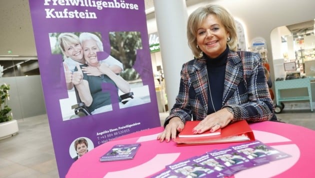 Ebner engagiert sich selbst in vielen Bereichen freiwillig.Für ihr soziales Engagement bekam die 66-Jährige die goldene Ehrenamtsnadel des Landes Tirol verliehen. (Bild: Birbaumer Christof)