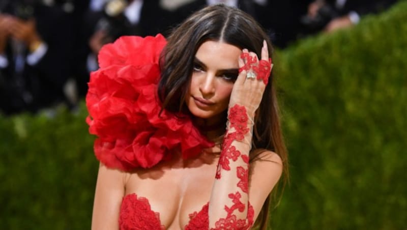 Emily Ratajkowski (Bild: APA/Photo by Angela WEISS/AFP)