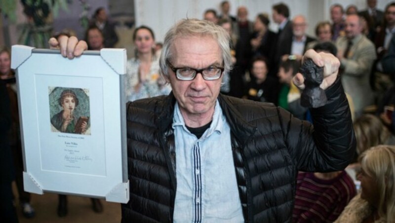 Lars Vilks, der 2015 in Kopenhagen den Sappho-Preis für Meinungsfreiheit erhielt, starb im Alter von 75 Jahren. (Bild: APA/AFP/SCANPIX DENMARK/DAVID LETH WILLIAMS)