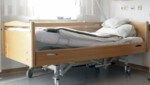 Debido a que hay una gran falta de personal de enfermería en algunos lugares, las camas en los hogares deben permanecer libres.  (Imagen: Peter Atkins - stock.adobe.com)