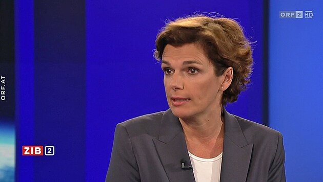 SPÖ-Chefin Pamela Rendi-Wagner sprach am Dienstagabend in der „ZiB 2“ über die Steuerreform der türkis-grünen Bundesregierung. (Bild: Screenshot ORF)