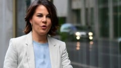 Grünen-Chefin Annalena Baerbock wird mit der SPD und der FDP die Bildung einer sogenannten Ampelkoalition sondieren. (Bild: AFP)