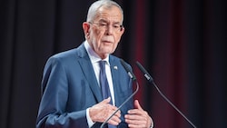 Bundespräsident Alexander Van der Bellen während seiner Rede zur Veranstaltung „75 Jahre APA“ in Wien. (Bild: APA/GEORG HOCHMUTH)