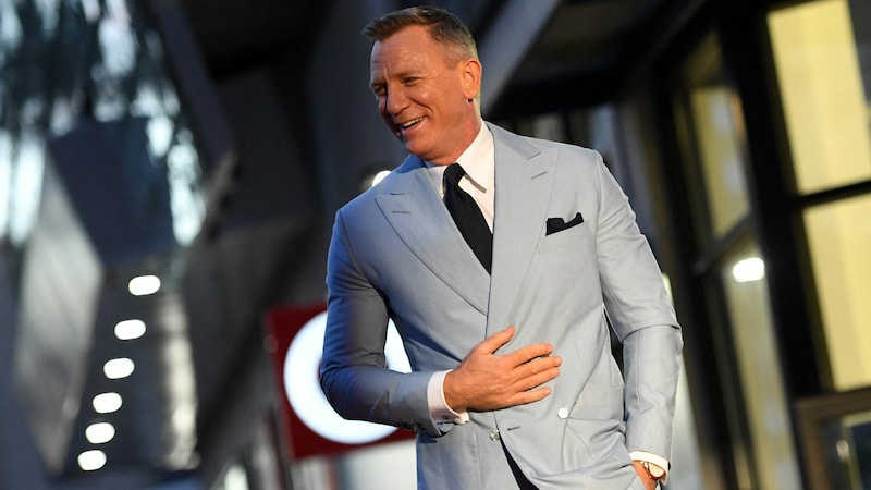 Daniel Craig kam gut gelaunt zur Enthüllung seines Sternes. (Bild: AFP )