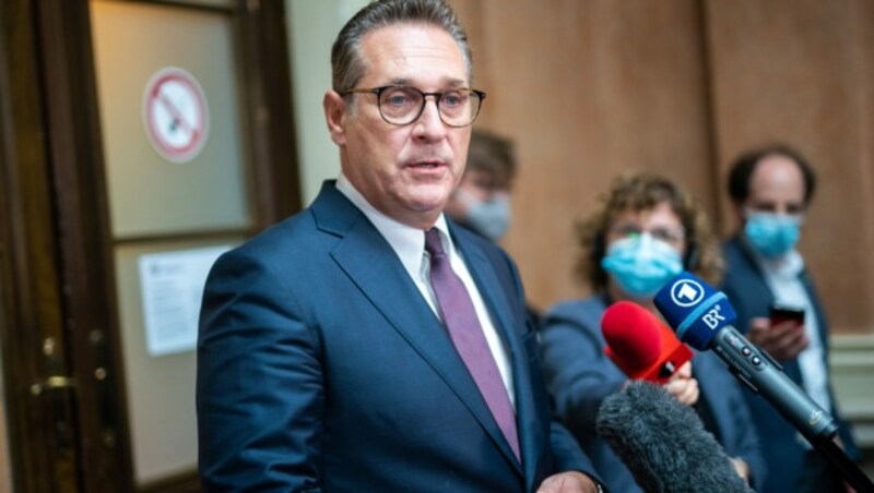 Ex-FPÖ-Obmann Heinz-Christian Strache sprach bezüglich der ÖVP-Ermittlungen gerne von „Ironie der Geschichte“. (Bild: APA/Georg Hochmuth)