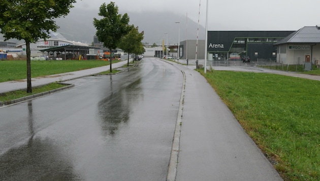 Dieser Straßen-Abschnitt, in der auch die RGO-Arena steht, trägt den Namen des VP-Politikers Franz Kranebitter tragen. (Bild: Martin Oberbichler)