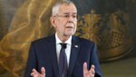 Bundespräsident Alexander Van der Bellen sieht die österreichische Verfassung „auch für diese Situation“ gerüstet. (Bild: APA/HERBERT NEUBAUER)