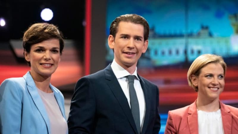 Ein Lächeln für die Kamera: Pamela Rendi-Wagner, Sebastian Kurz und Beate Meinl-Reisinger im September 2019 (Bild: JOE KLAMAR / AFP)