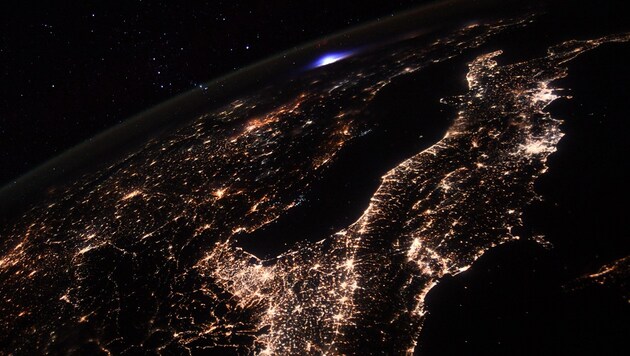 Europa bei Nacht, von der Weltraumstation ISS aus gesehen. (Bild: ESA/NASA–T. Pesquet)