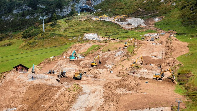 Die Zubetonierung unserer schönen Heimat schreitet in hohem Tempo voran. Naturschützer verlangen jetzt vehement einen Baustopp. (Bild: Christian Lendl)