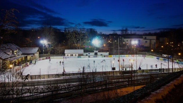 Die Zwettler Kunsteisbahn sucht dringend junge, engagierte Menschen, die sich für den Eissport einsetzen. (Bild: fotozwettl.at)