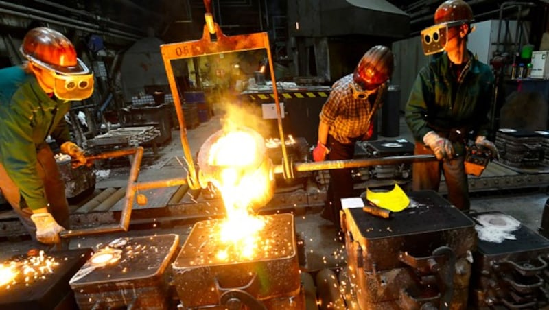 Arbeiter in der Metalltechnischen Industrie (Bild: stock.adobe.com)