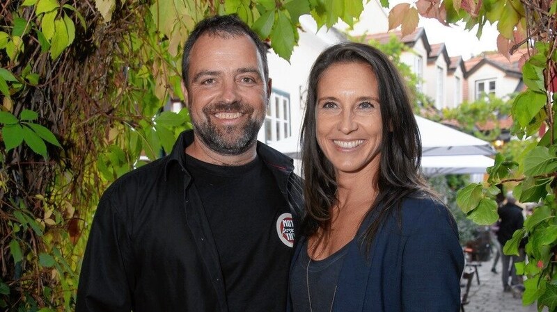 Juergen Maurer und Maria Köstlinger freuen sich auf ihren ersten gemeinsamen Bühnen-Paarlauf (Bild: (c) blondel/knipserbande.at)