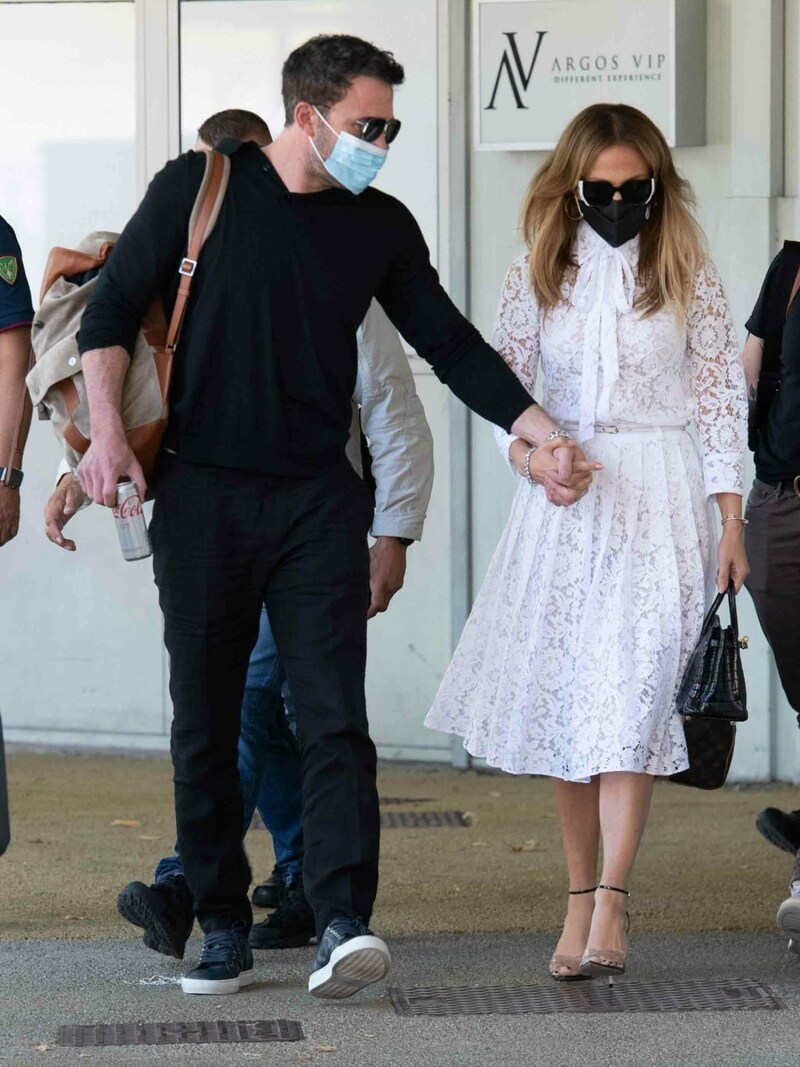 Jennifer Lopez mit Ben Affleck bei der Ankunft in Venedig (Bild: www.photopress.at)