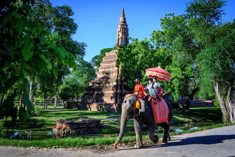 Touristen in Ayutthaya (Bild: Mladen ANTONOV / AFP)