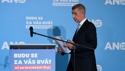 Die Partei ANO des aktuellen tschechischen Regierungschefs Andrej kündigte den Gang in die Opposition an. (Bild: APA/AFP/JOE KLAMAR)