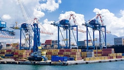 Auch im Hafen von Neapel drohen Blockaden. (Bild: stock.adobe.com)