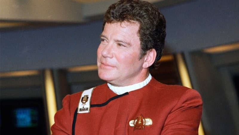 „Captain Kirk“ William Shatner im Jahr 1988 bei den Dreharbeiten für „Star Trek V: Am Rande des Universums“. 33 Jahre später startete der Mime tatsächlich ins All. (Bild: Associated Press)