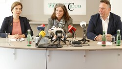 Judith Schwentner (Grüne), Stadträtin Elke Kahr (KPÖ) und Michael Ehmann (SPÖ) starten Sondierungsgespräche für eine linke Koalition. (Bild: APA/ERWIN SCHERIAU)