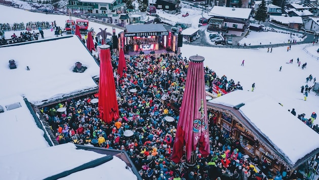 Auch der Skicircus Saalbach-Hinterglemm war bisher bekannt für Skiopenings und Großveranstaltungen, wie etwa die DJ Ötzi-Gipfeltour 2020. Heuer dürfte die Saison ruhiger sein. (Bild: EXPA/ JFK)