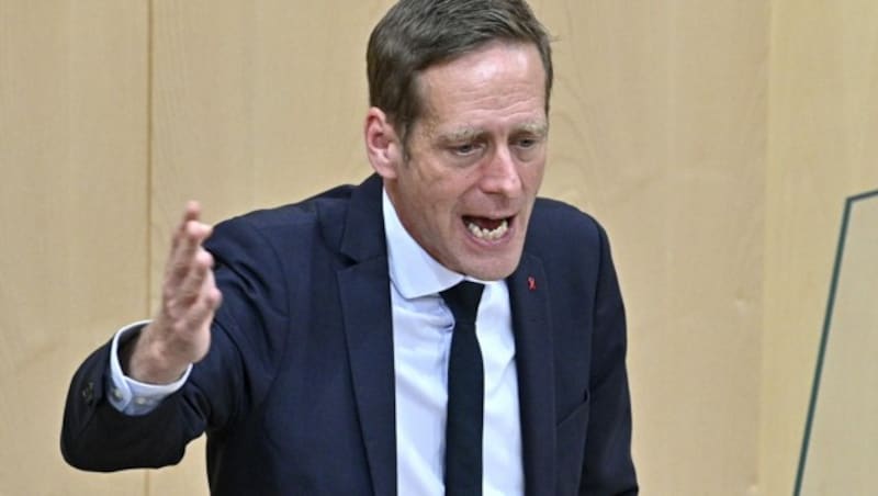 Jan Krainer: Der U-Ausschuss-Experte sitzt seit 20 Jahren im Parlament. Kann eine Alternative bei einer Absage sein und ein wichtiger Redner. (Bild: APA/HANS PUNZ)