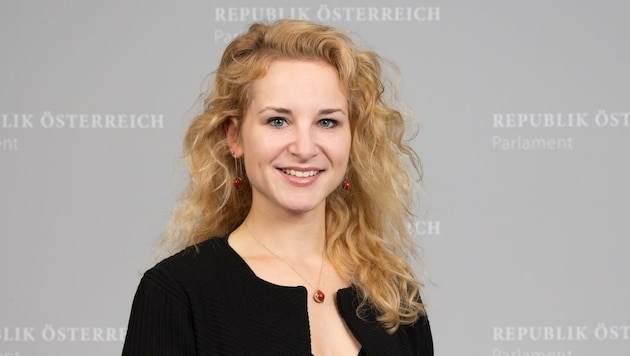 Eva Maria Holzleitner ist gesundheitlich wieder auf der Höhe. (Bild: © Parlamentsdirektion / PHOTO SIMONIS)