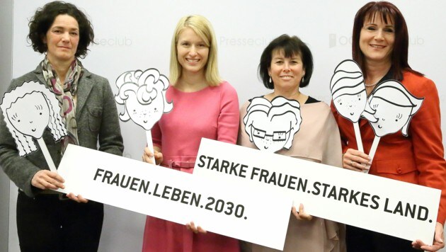 Maria Buchmayr (Grüne), Frauen-Landesrätin Christine Haberlander (ÖVP), Sozial-Landesrätin Birgit Gerstorfer (SPÖ), Sabine Binder (FPÖ) präsentierten am 5. März 2018 die Frauenstrategie 2030 des Landes Oberösterreich (Bild: Land OÖ/Heinz Kraml)