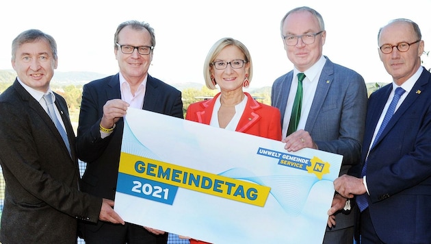 ENU-Chef Herbert Greisberger mit Reiter, Mikl-Leitner, Pernkopf und EU-Mandatar Othmar Karas. (Bild: Crepaz Franz)