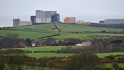 Das Kernkraftwerk Wylfa auf der Insel Anglesey im Norden von Wales (Bild: AFP)