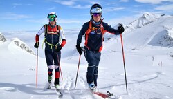 Das ÖSV-Team mit Paul Verbnjak (li.) und Armin Höfl (St) trainiert schon am Gletscher. (Bild: ÖSV/Weigl)