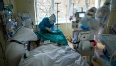 Intensivstation in einem Moskauer Spital (Bild: The Associated Press)