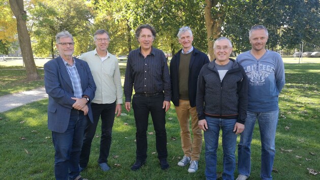 Sie alle wollen Lösungen: Wolfgang Stock, Wolfgang Raback, Christian Hlade, Bernhard Stejskal, Anton Brunnader und Andreas Steininger beim Pressegespräch im Grazer Augarten. (Bild: Christina Koppelhuber)