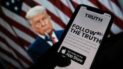 „Truth Social“ heißt die Plattform, mit der Trump „der Tyrannei“ der großen Tech-Konzerne die Stirn bieten will. (Bild: AFP/Chris Delmas)