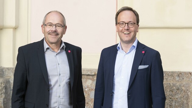 Dominik Oberhofer (re.) und Andreas Leitgeb von den NEOS haben derzeit gut lachen: Sie sind zweistellig! (Bild: Martin Vandory)