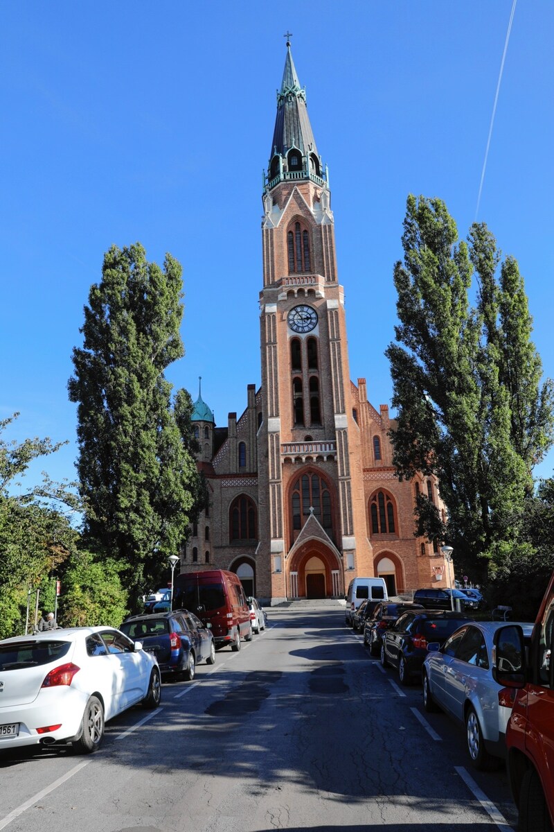 Pfarrkirche Donaufeld (Bild: Jöchl Martin)