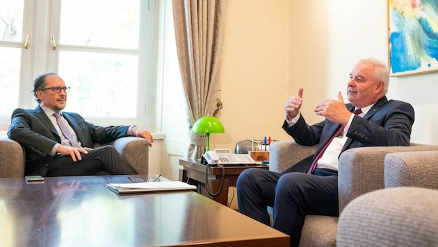 Antrittsbesuch von Bundeskanzler Alexander Schallenberg beim steirischen Landeshauptmann Hermann Schützenhöfer in der Grazer Burg (Bild: Land Steiermark/Streibl)